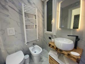A bathroom at Casa Vacanze Alla Zisa