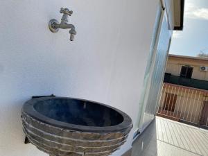 A balcony or terrace at Casa Vacanze Alla Zisa