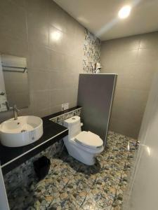 Wixky hotel的一间浴室