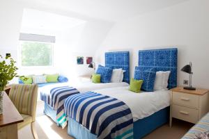 The St Enodoc Hotel客房内的一张或多张床位