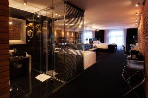 Kúpeľňa v ubytovaní Hotel Betmanowska Main Square Residence Adults Only