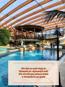 La alberca dentro o cerca de Apartmán 339 - Tatralandia