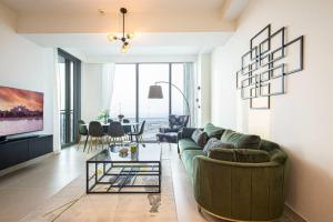 Posezení v ubytování Stylish 1 Bedroom in 5242 by Ofex