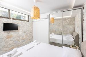 Posteľ alebo postele v izbe v ubytovaní Villa Mare - Private Pool, 4 Bdrms, Sea View, BBQ