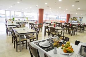 Un restaurante o sitio para comer en La Estación