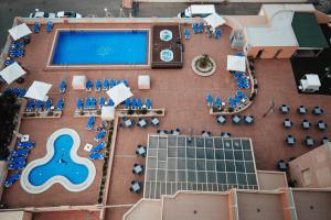 Bazén v ubytování Poseidon La Manga Hotel & Spa - Designed for Adults nebo v jeho okolí