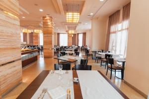 Restaurace v ubytování Poseidon La Manga Hotel & Spa - Designed for Adults
