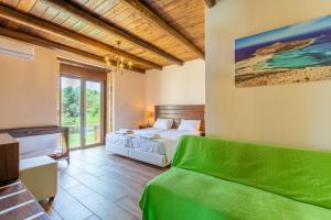 Ένα ή περισσότερα κρεβάτια σε δωμάτιο στο Villa Elena Chania +88 φωτογραφίες