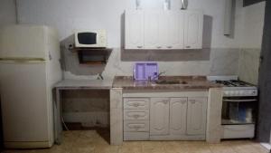Una cocina o kitchenette en Alojamiento La Georgi 1