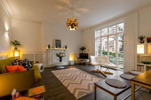 Posezení v ubytování Host & Stay - All Saints Green Cottage