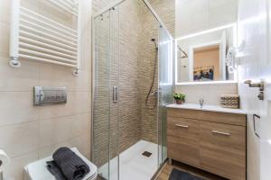 Koupelna v ubytování Exclusive Luxury Apartment in Central Madrid