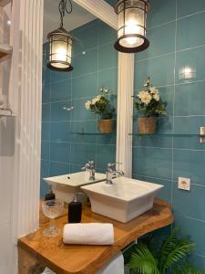 Łazienka w obiekcie Apartamentos LÓRIEN Zarautz