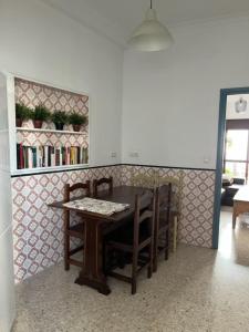Posedenie v ubytovaní Bonito apartamento céntrico cerca de Sevilla