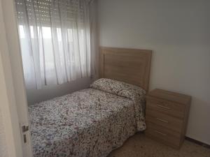 Postel nebo postele na pokoji v ubytování Apartamento Playmar Almeria