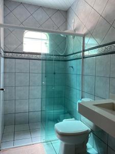 Et badeværelse på Bella Vista Suítes