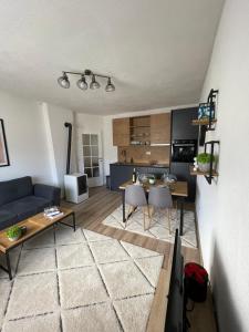 Kuchyň nebo kuchyňský kout v ubytování Planinski raj