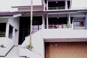 Gallery image of Villa Rumah Oma Lembang 4 Kamar Strategis in Bongkor 1