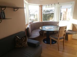 A seating area at Ferienwohnung Konrad