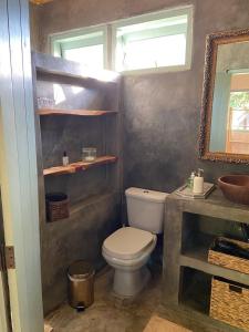 Ένα μπάνιο στο Field of Dreams cabin +17 φωτογραφίες