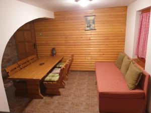 Posezení v ubytování Planinska Kuca Tara / Mountain House Tara