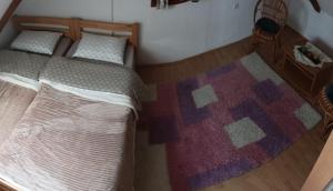 Postel nebo postele na pokoji v ubytování Planinska Kuca Tara / Mountain House Tara