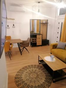 Posezení v ubytování 4 apartmens private pool 20people max