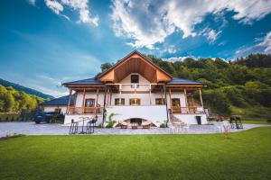 Gallery image of Conacul Sanct Gurgh in Cormaia