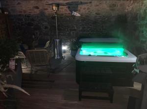 Fotografia z galérie ubytovania Saint Malo - Jolie Maison avec Jacuzzi 150m gare v destinácii Saint Malo