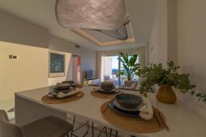 Zdjęcie z galerii obiektu Whalehouse 2 - Terrace & Sea view - WIFI w mieście Tarifa