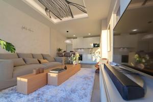 Część wypoczynkowa w obiekcie Whalehouse 2 - Terrace & Sea view - WIFI
