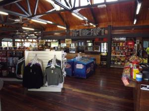 a store with a clothing store with a store at Fraser Island Retreat in K'gari Island (Fraser Island)