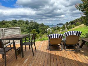Fotografie z fotogalerie ubytování Pohutukawa Coastal Chalets v destinaci Coromandel Town
