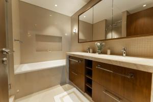 Fotografie z fotogalerie ubytování Primestay - Boulevard Point 2BR in Downtown v Dubaji