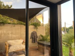 Balkón alebo terasa v ubytovaní 5 Etoiles hébergement insolite de luxe