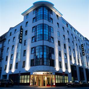 a large white building with a lot of windows at Bristol Hotel - Frankfurt City in Frankfurt/Main