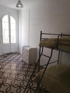 Gallery image of Apartment in Historic Centre 3rd floor in Tortosa +18 photos