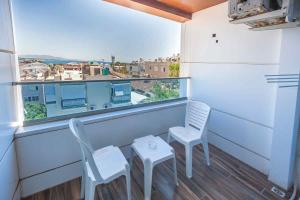 Ein Balkon oder eine Terrasse in der Unterkunft Marla Didim Otel