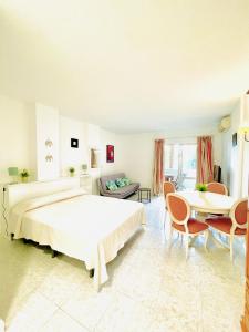 Fotografia z galérie ubytovania Benal Beach Studio Benalmadena v destinácii Benalmádena