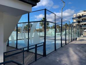 Bazén v ubytovaní Realrent Neo Mediterráneo alebo v jeho blízkosti