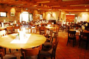 Restaurace v ubytování Käfernberg - Weinhotel