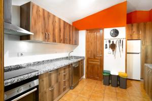 A kitchen or kitchenette at Finca Tropical