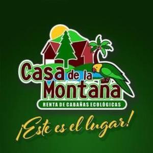 un logotipo de csa de la montana con un loro en Cabañas Casa de la Montaña, en El Platanito