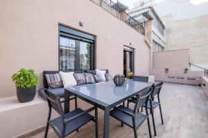 Balkón alebo terasa v ubytovaní Exarcheia Vibe Penthouse 1