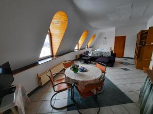 Posezení v ubytování Hotel Koruna