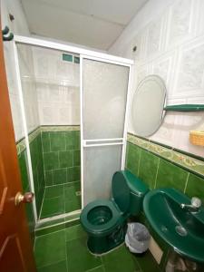 Ένα μπάνιο στο 2023 Apartamentos Múltiples Segundo Piso Casa Independiente