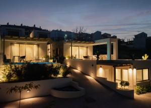 Bazén v ubytování Kaktus Suites Private Pool nebo v jeho okolí