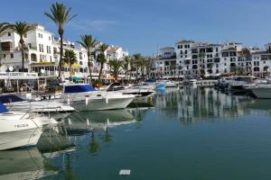 Fotografia z galérie ubytovania 3 Bedroom apartment with beautiful sea views v destinácii Manilva