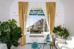 Uma área de estar em Villa Dalu