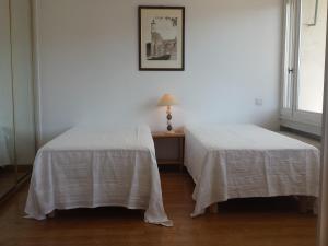 Appartement Annecy, 3 pièces, 6 personnes - FR-1-432-49にあるベッド