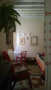 Een zitgedeelte bij Casa Elena Pietrasanta